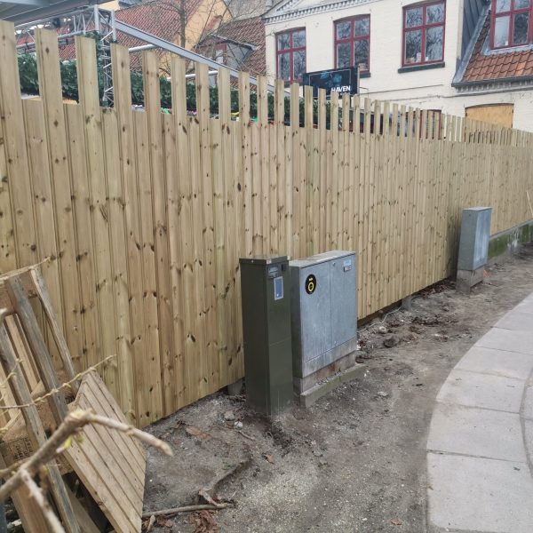 Nyt plankeværk på Frederiksberg